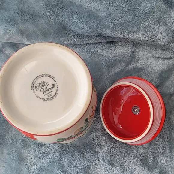 The Pioneer Woman Floral Canister Trio with Red, Turquoise, and Yellow Lids - Picture 7 of 7